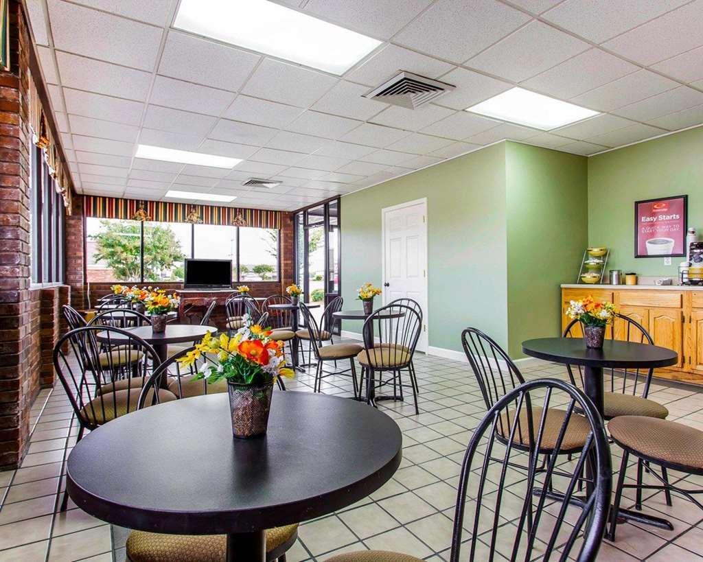 Econo Lodge Kernersville Restaurant photo