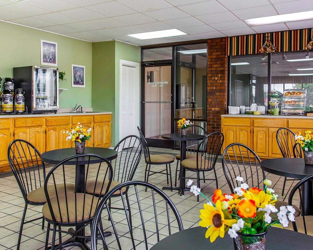 Econo Lodge Kernersville Restaurant photo