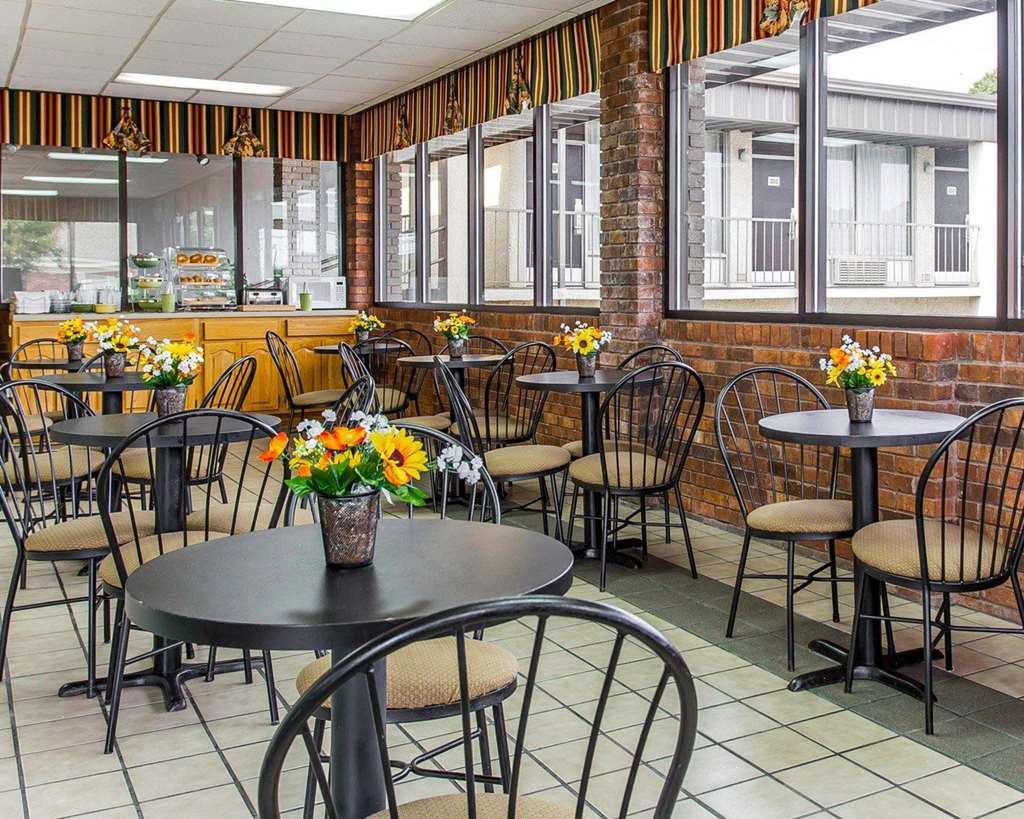Econo Lodge Kernersville Restaurant photo